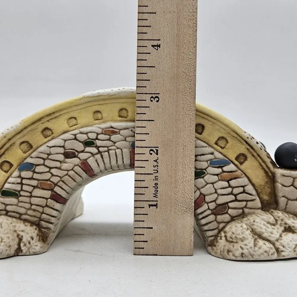 Unmarked ceramic bridge